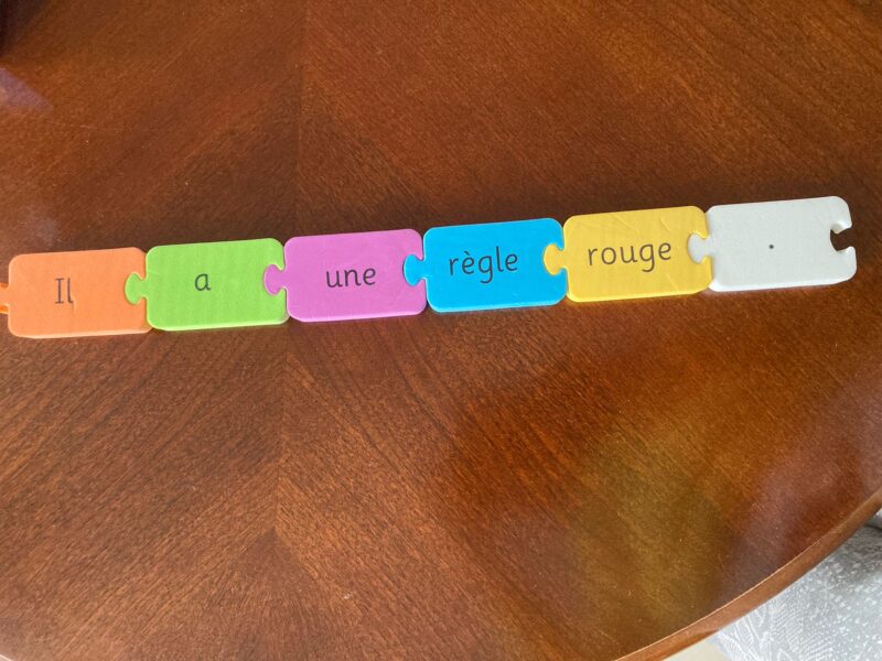 FRENCH SENTENCE BUILDERS-LEVEL 1